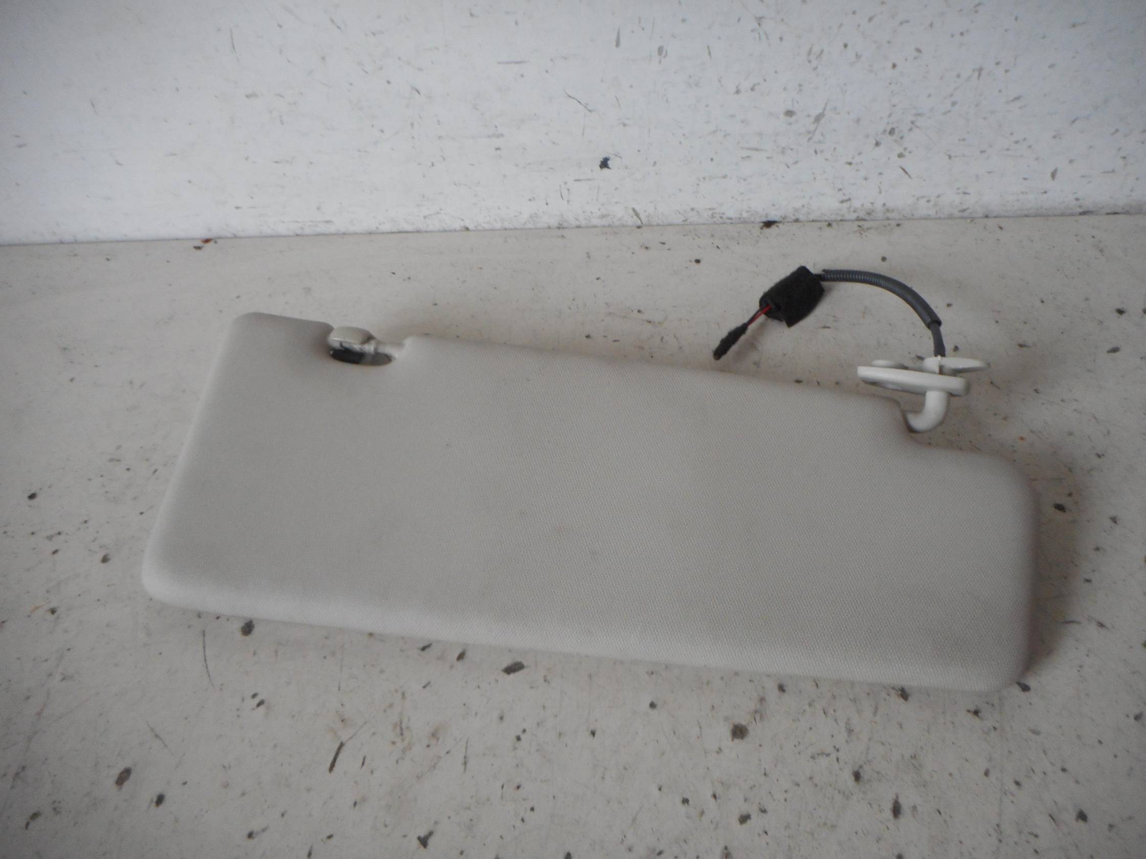 Aletta parasole parabrezza sx.